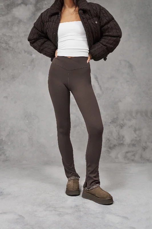 SCULPTING STRETCH ZIP HEM LEGGINGS - CHOCOLATE